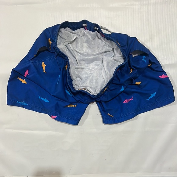 Maamgic shark swim trunks sz LG - Picture 6 of 6